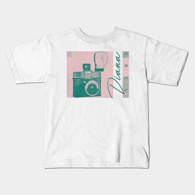 Diana Camera #2 ••• Analog Camera Fan Design Kids T-Shirt by unknown_pleasures